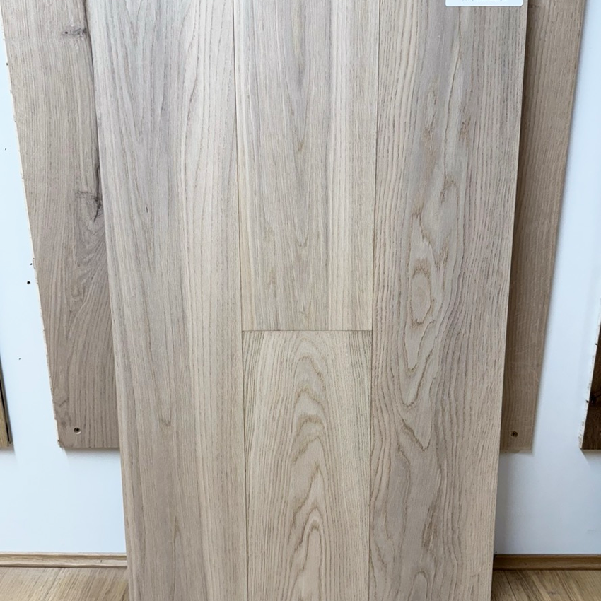 Windsor Engineered Real Wood Oak Invisible UV Lacquered